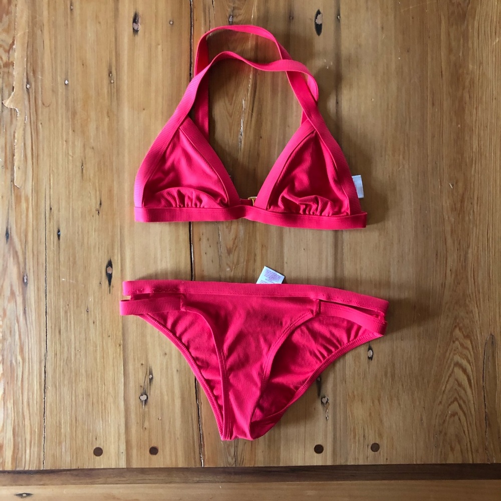 Red bikini 👙